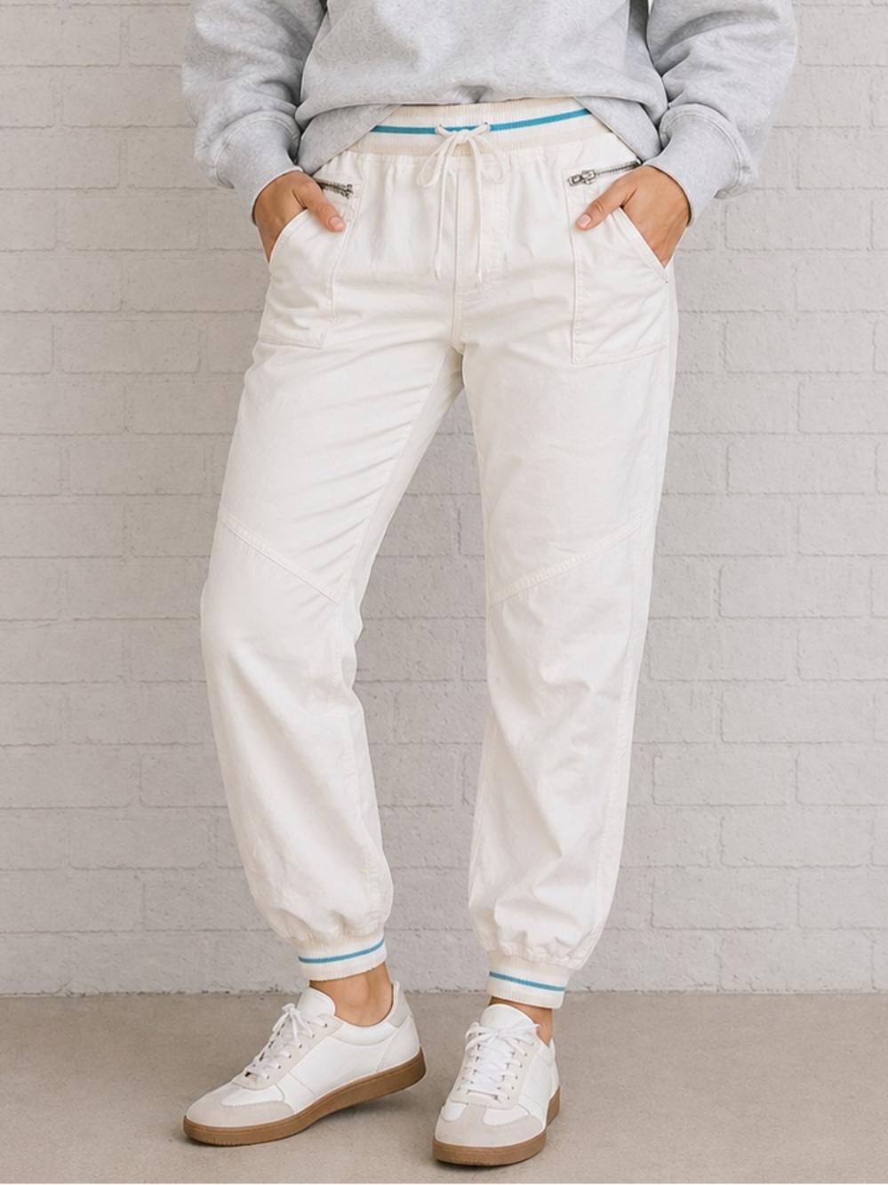Tommy Hilfiger Tommy Jeans jogger pants Medium White Drawstring